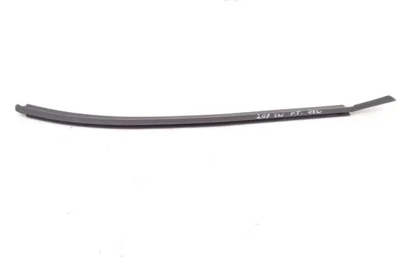 Peugeot 207 Rear door windshield rail 
