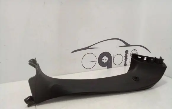 Maserati Levante (C) pillar trim 670040404
