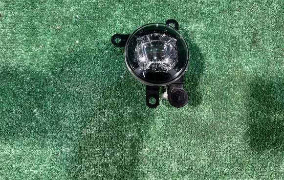 Opel Corsa F Front fog light 9831303880