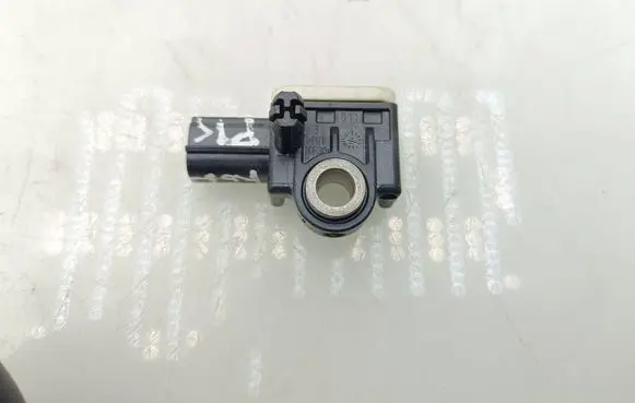 Volvo V60 Airbag deployment crash/impact sensor 31334336 C83HA