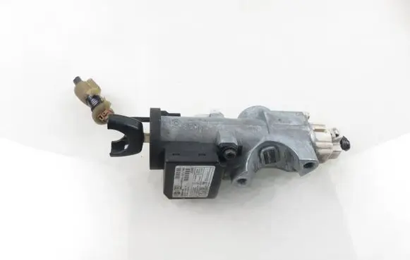 Nissan X-Trail T30 Ignition lock 28590C9902