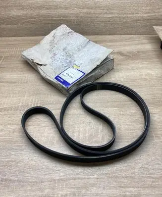 Volvo V70 Timing belt 31272339 8200833570