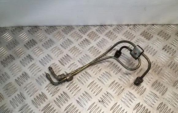 Hyundai Galloper Fuel injector supply line/pipe 