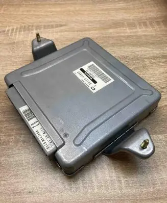 Toyota Prius (XW20) Engine control unit/module ECU 8998147100