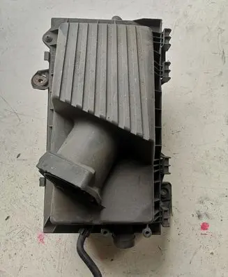 Volkswagen New Beetle Air filter box 1J0129601M