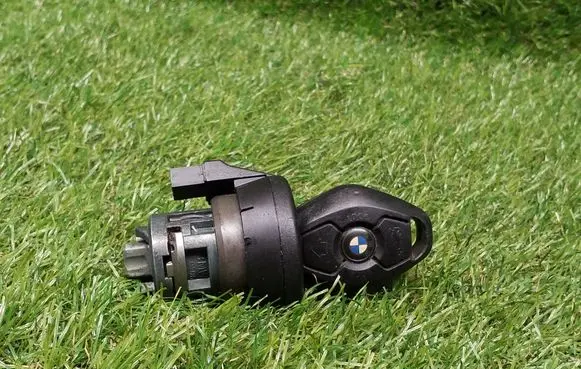 BMW 3 E46 Ignition lock contact 1094686 8363099 61358363099