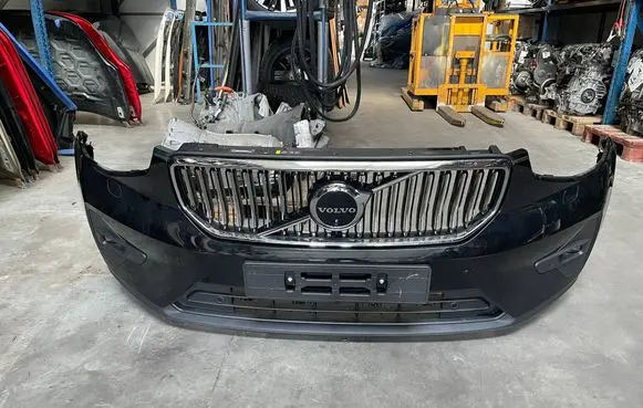 Volvo XC40 Front bumper 