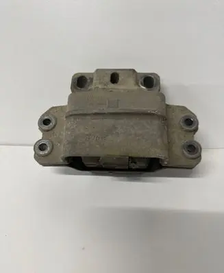 Volkswagen Golf V Engine mount bracket 1K0199555