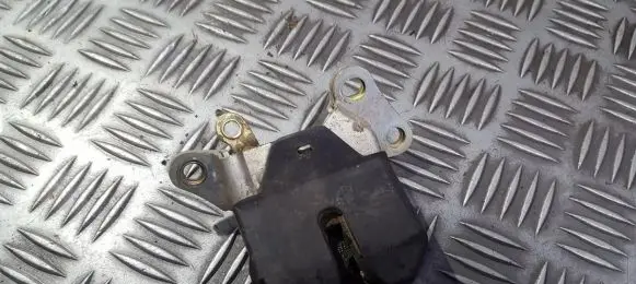 Tailgate/trunk/boot lock/catch/latch