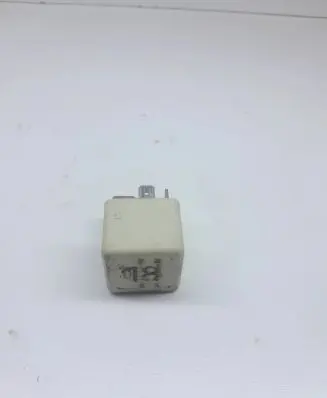 Volkswagen Golf III Other relay 191937503