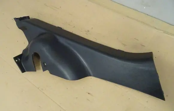 Hyundai i30 (B) pillar trim (bottom) 