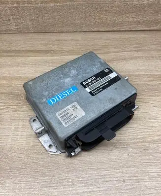 BMW 5 E34 Engine control unit/module ECU 2242212 0281001122