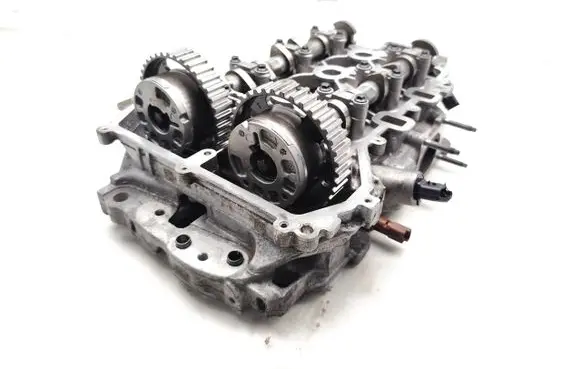 Peugeot 208 I Engine head 9671871510 9675437180