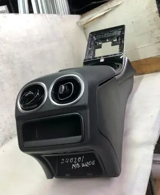 Mercedes-Benz C W206 Center console Y0009331
