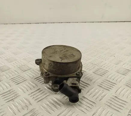 Nissan X-Trail T32 Vacuum pump 146503760R