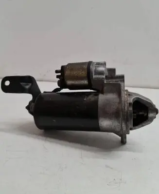 Opel Zafira A Starter motor 1005831230