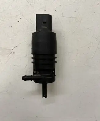 Mercedes-Benz C W203 Windscreen/windshield washer pump