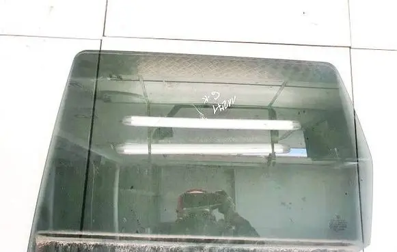 Jeep Grand Cherokee (WK) Rear door window glass AS3M98DOT24