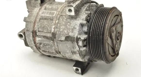 Opel Vivaro Air conditioning (A/C) compressor (pump) 8200848916