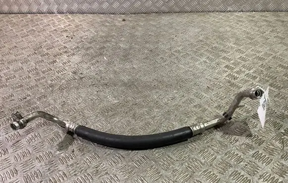 Mercedes-Benz X-class W470 Air conditioning (A/C) pipe/hose 924805XA0C