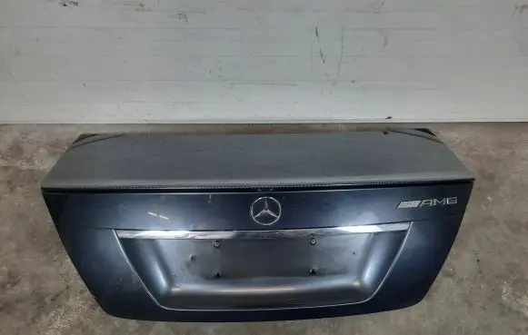Mercedes-Benz C AMG W204 Truck tailgate 