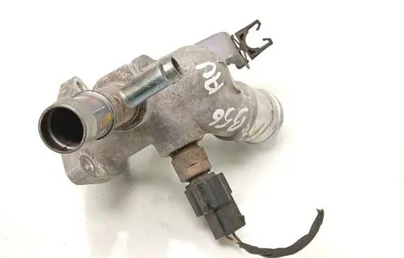 Hyundai ix20 Engine coolant pipe/hose 38030