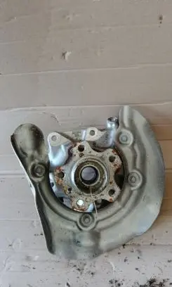 BMW 5 G30 G31 Rear wheel hub 6871029