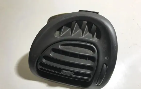 Citroen Xsara Picasso Dash center air vent grill 9631280177