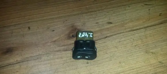 Ford Focus Central locking switch button 14b076 03162901