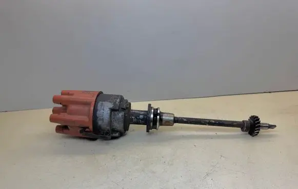 Opel Omega B1 Spark distributor 0237505200 PV6