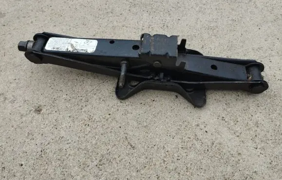 Chrysler Voyager Lift Jack 04860610AB