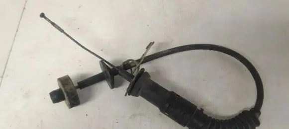 Volkswagen Golf III Throttle cable 