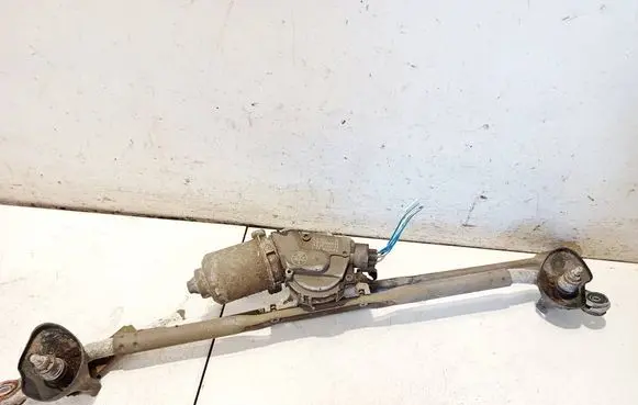 Toyota Hilux (AN10, AN20, AN30) Front wiper linkage and motor