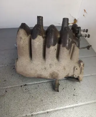 Mitsubishi Carisma Intake manifold