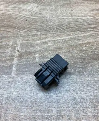 Mercedes-Benz E W212 Brake pedal sensor switch 8372647