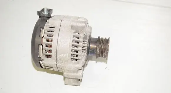 BMW 2 F22 F23 Generator/alternator 8645325 12318645325 12318645329