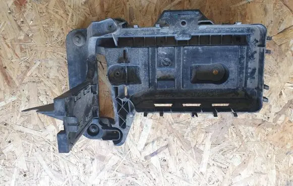 Volkswagen Jetta V Battery box tray 1KM915333 PPGF30