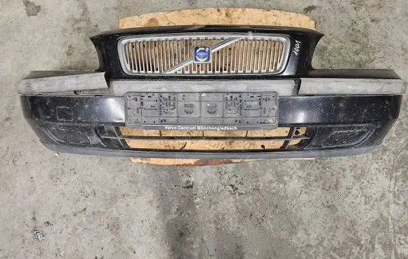 Volvo V70 Front bumper 09190305 2419