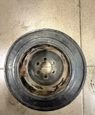 BMW 1 E82 E88 Crankshaft pulley 7546087