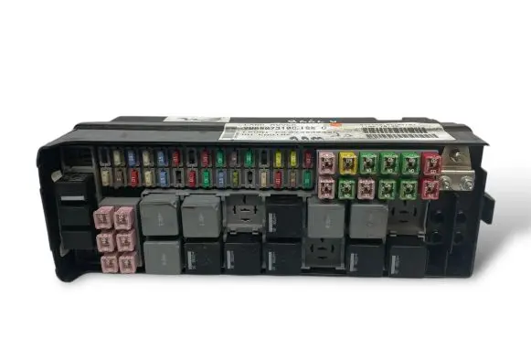 Land Rover Range Rover Sport L320 Fuse module YMB507310C 273530305 HB072702313A
