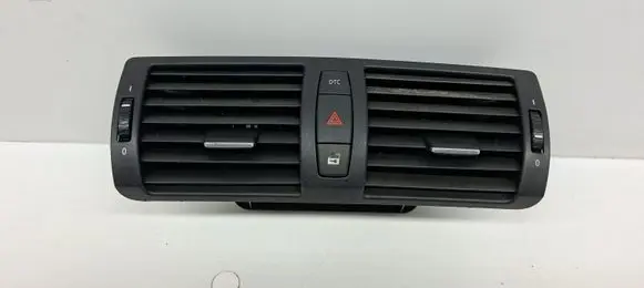 BMW 1 E81 E87 Dash center air vent grill 7059189