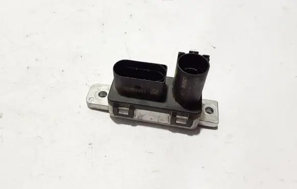 Glow plug pre-heat relay