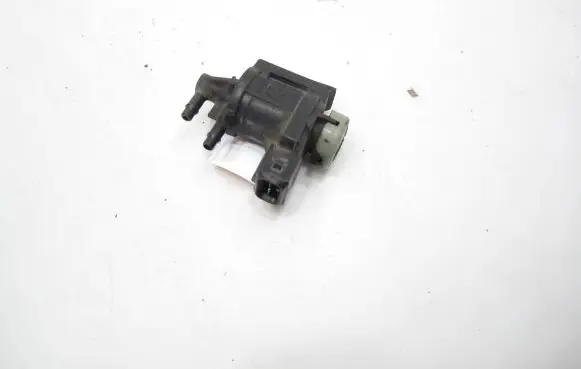 Audi A4 S4 B5 8D Turbo solenoid valve 1J0906283A
