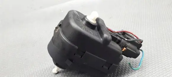 Nissan Micra Headlight level adjustment motor 