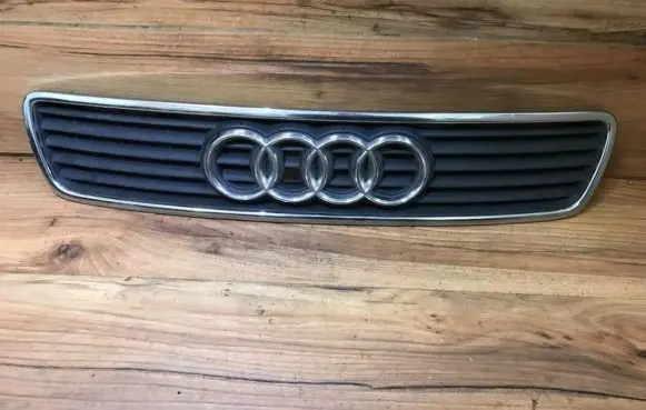 Audi A4 S4 B5 8D Front grill 8D0853651J