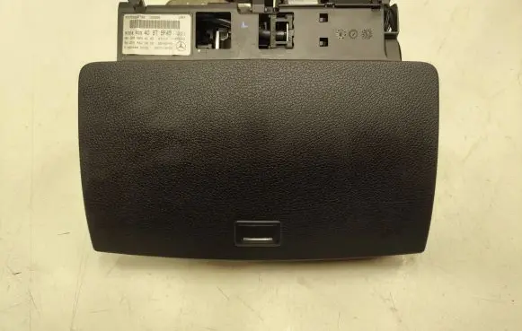Mercedes-Benz C W204 Screen/display/small screen A2048204097 A2C53255755 A2044420806