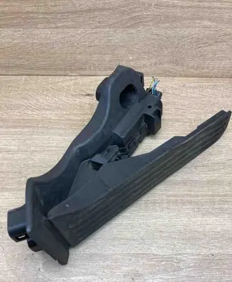 Volkswagen Golf V Accelerator throttle pedal 1K1721503L 6PV008600 WithPlug