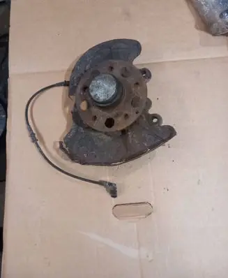 Mercedes-Benz C W203 Front wheel hub spindle knuckle