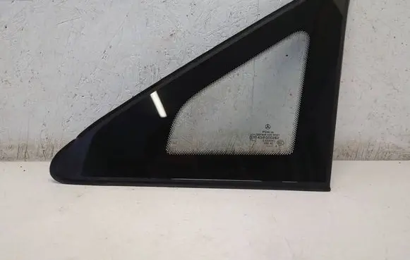 Mercedes-Benz Vito Viano W639 Front triangle window/glass A6396736305 6396736305