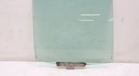 Mercedes-Benz E W124 Front door window/glass (coupe) F3ABCMR4